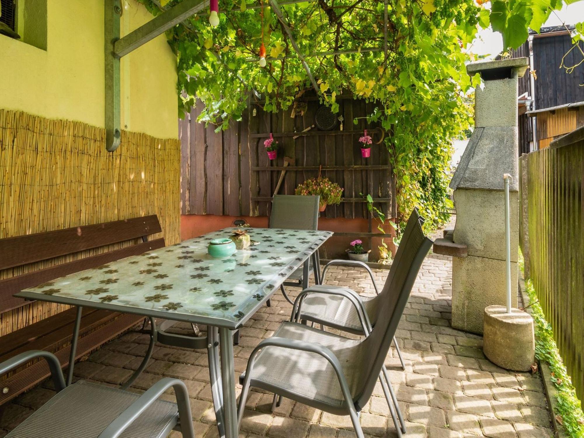 Modern Apartment In Sebnitz With A Terrace In 세브니츠 외부 사진