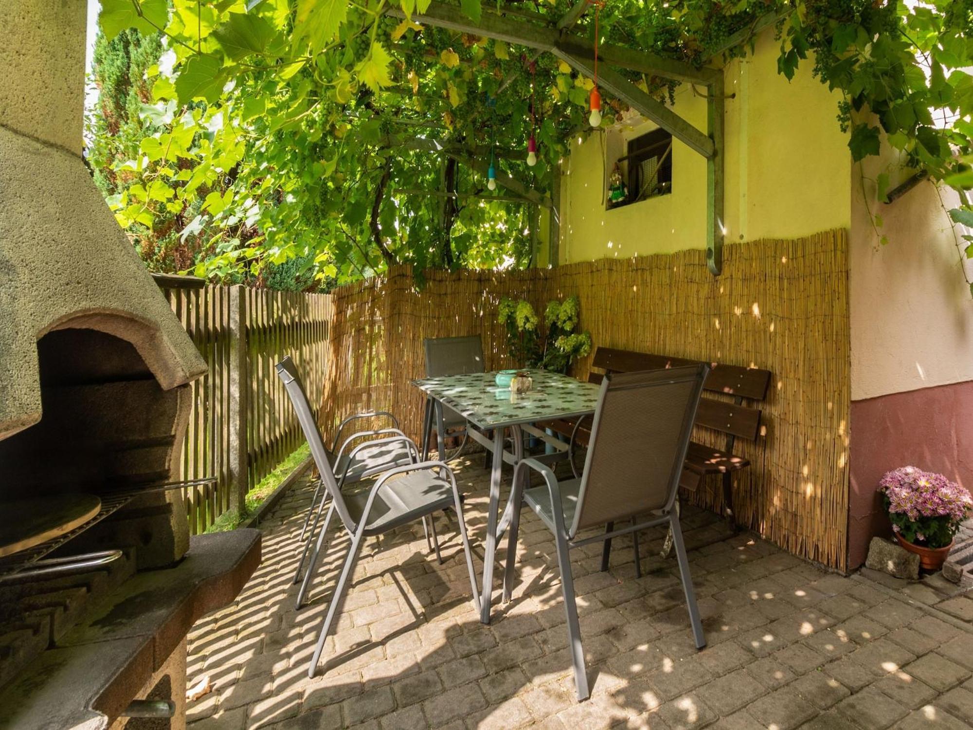 Modern Apartment In Sebnitz With A Terrace In 세브니츠 외부 사진